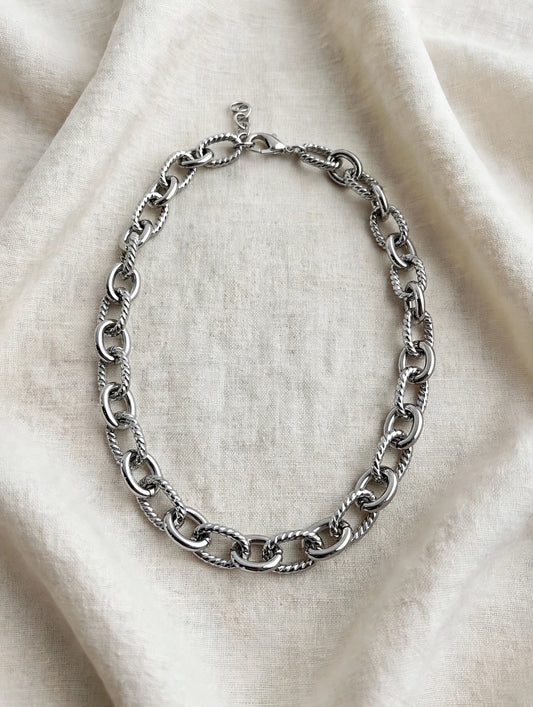 The Silver Swirl Chain