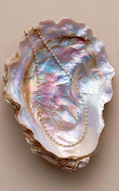 The Dainty Pearl Necklace